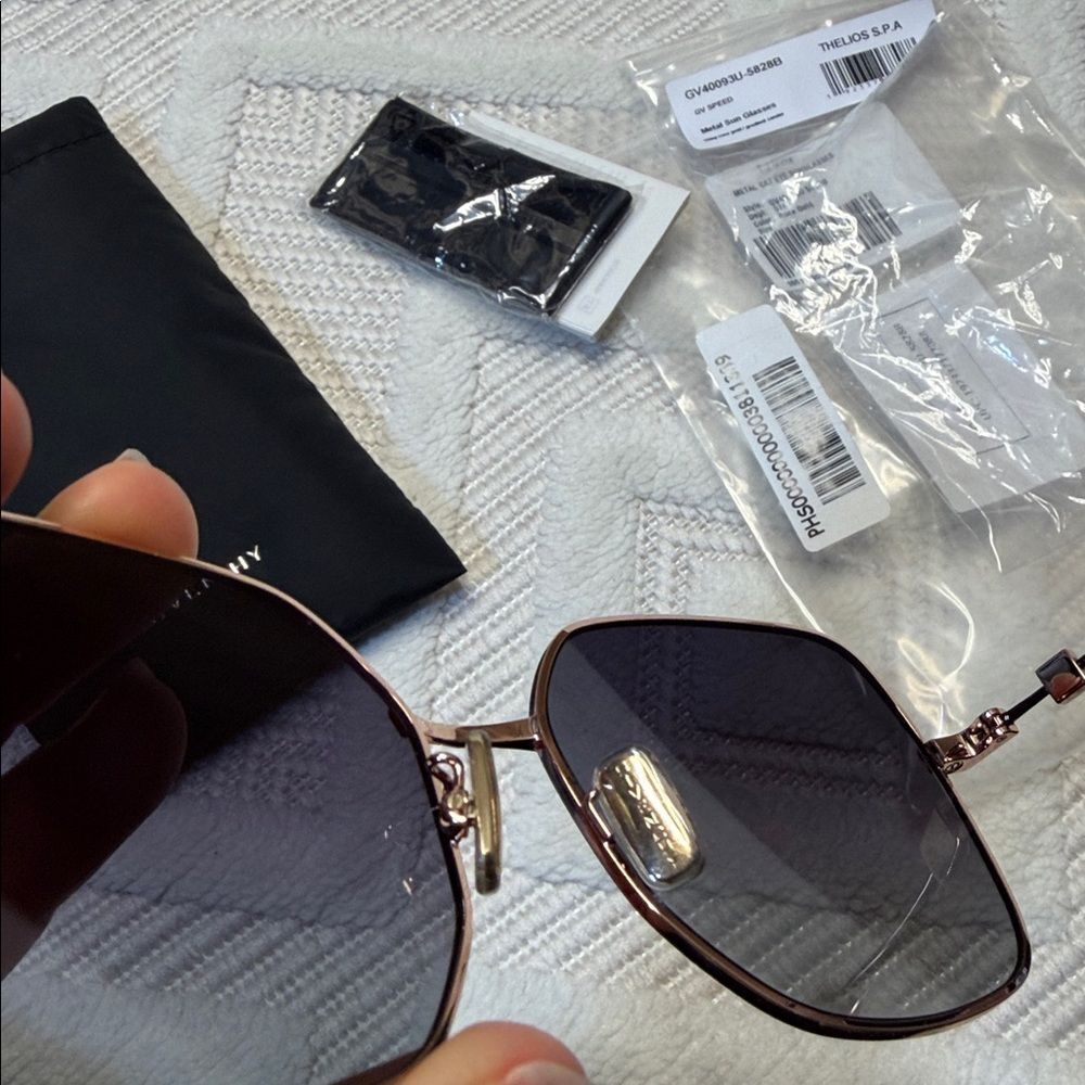 GIVENCHY - GV Speed 58mm Butterfly Sunglasses - Picture 5 of 13